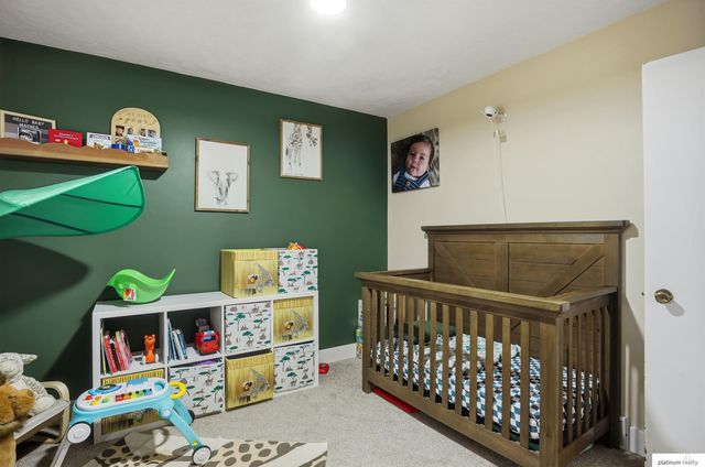 809 Sherman Street, Papillion, NE 68046