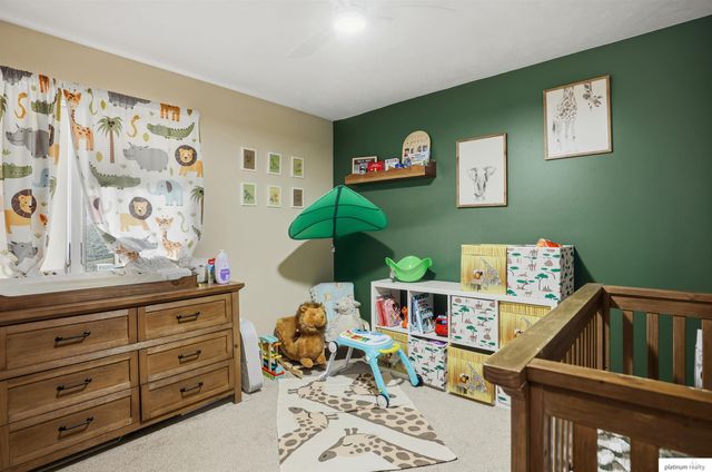 809 Sherman Street, Papillion, NE 68046