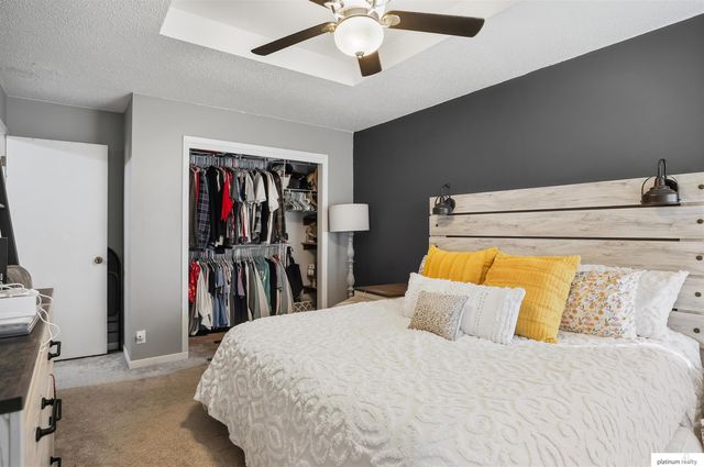 809 Sherman Street, Papillion, NE 68046