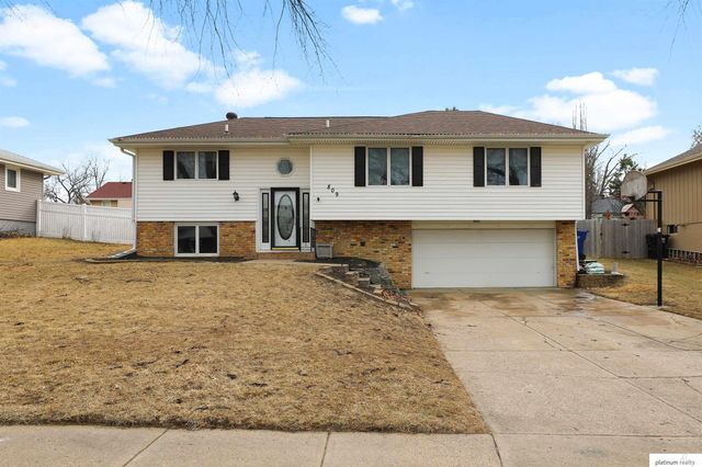 809 Sherman Street, Papillion, NE 68046