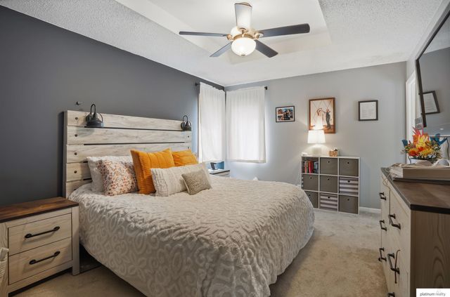 809 Sherman Street, Papillion, NE 68046