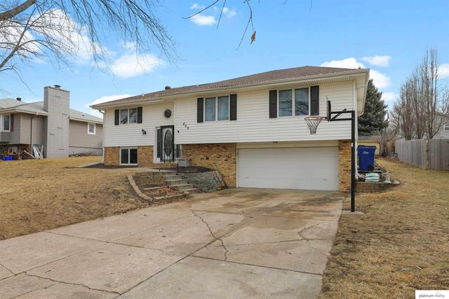 809 Sherman Street, Papillion, NE 68046