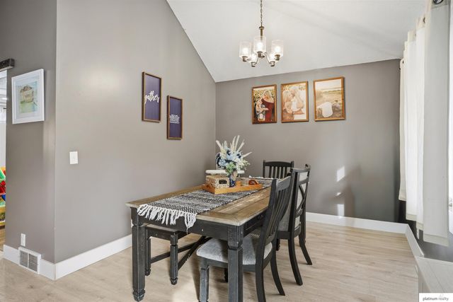 809 Sherman Street, Papillion, NE 68046