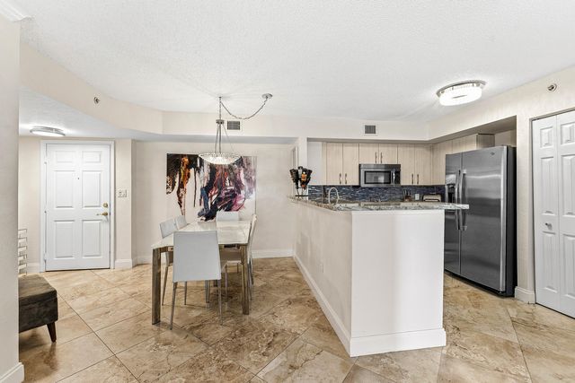 1801 N Flagler Drive 235, West Palm Beach, FL 33407