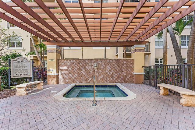 1801 N Flagler Drive 235, West Palm Beach, FL 33407