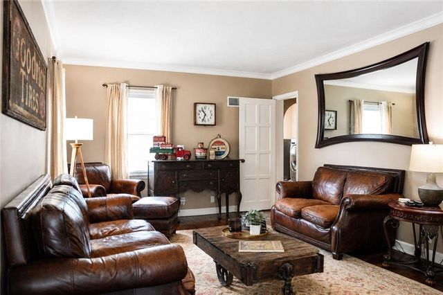 511 W North Avenue, Belton, MO 64012