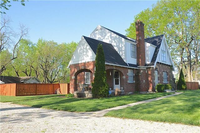 511 W North Avenue, Belton, MO 64012