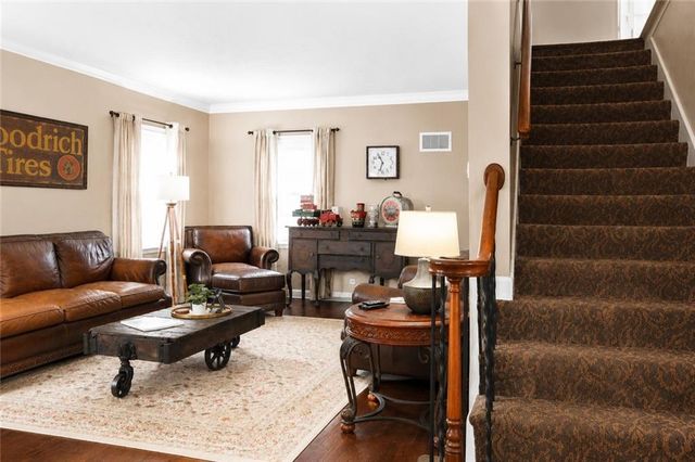 511 W North Avenue, Belton, MO 64012