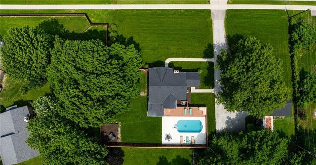 511 W North Avenue, Belton, MO 64012