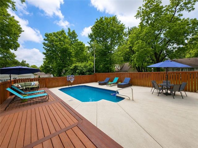 511 W North Avenue, Belton, MO 64012