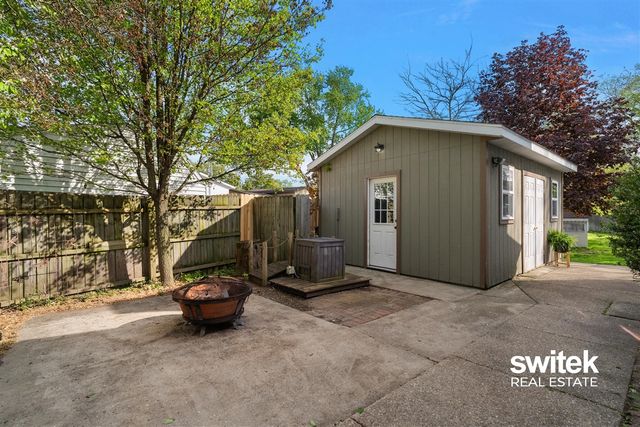 5549 Birchview Drive, Kentwood, MI 49508