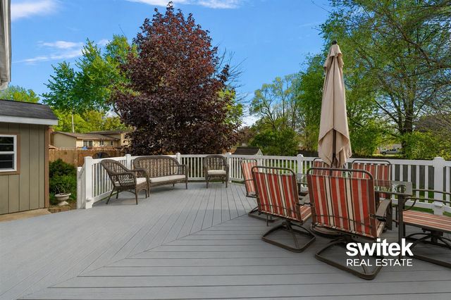 5549 Birchview Drive, Kentwood, MI 49508