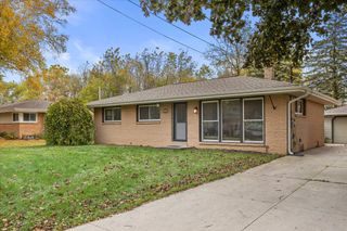 9114 Annette PLACE, Oak Creek, WI 53154