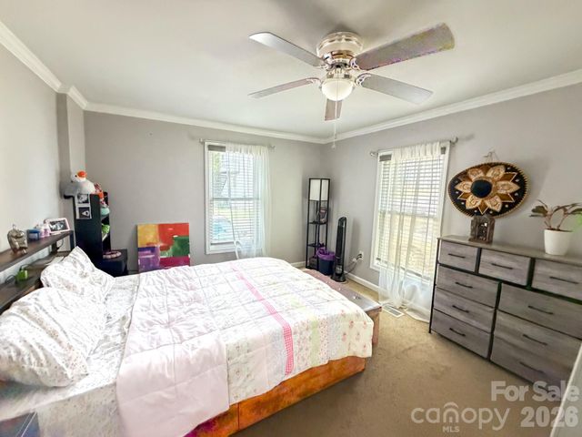 530 NW Stage Street, Lenoir, NC 28645