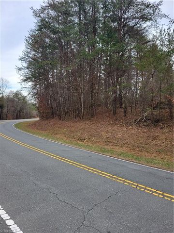 1788 Bowen Road, Pinnacle, NC 27043