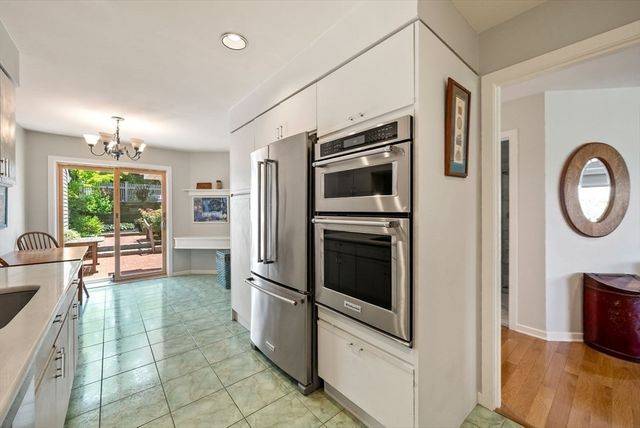 85 Algonquin Road 85, Newton, MA 02467