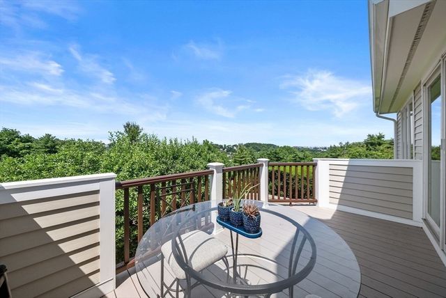85 Algonquin Road 85, Newton, MA 02467