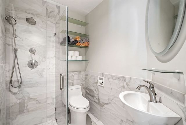 85 Algonquin Road 85, Newton, MA 02467