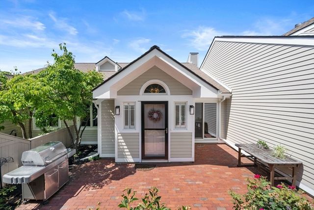 85 Algonquin Road 85, Newton, MA 02467