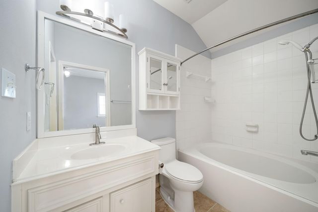 934 W Heights Hollow Lane, Houston, TX 77007