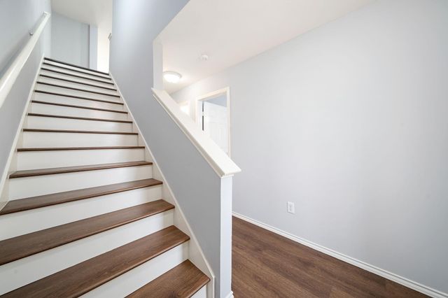 934 W Heights Hollow Lane, Houston, TX 77007
