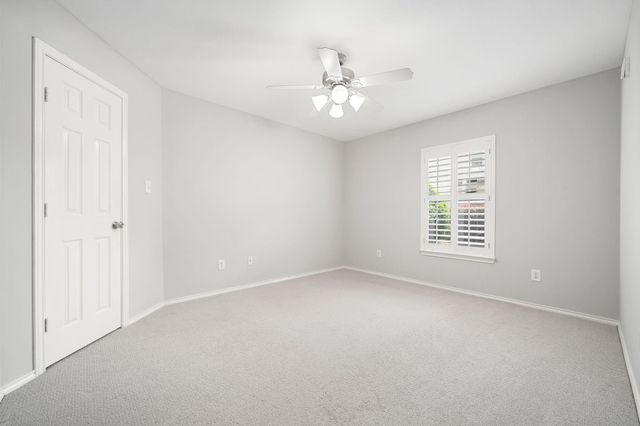934 W Heights Hollow Lane, Houston, TX 77007