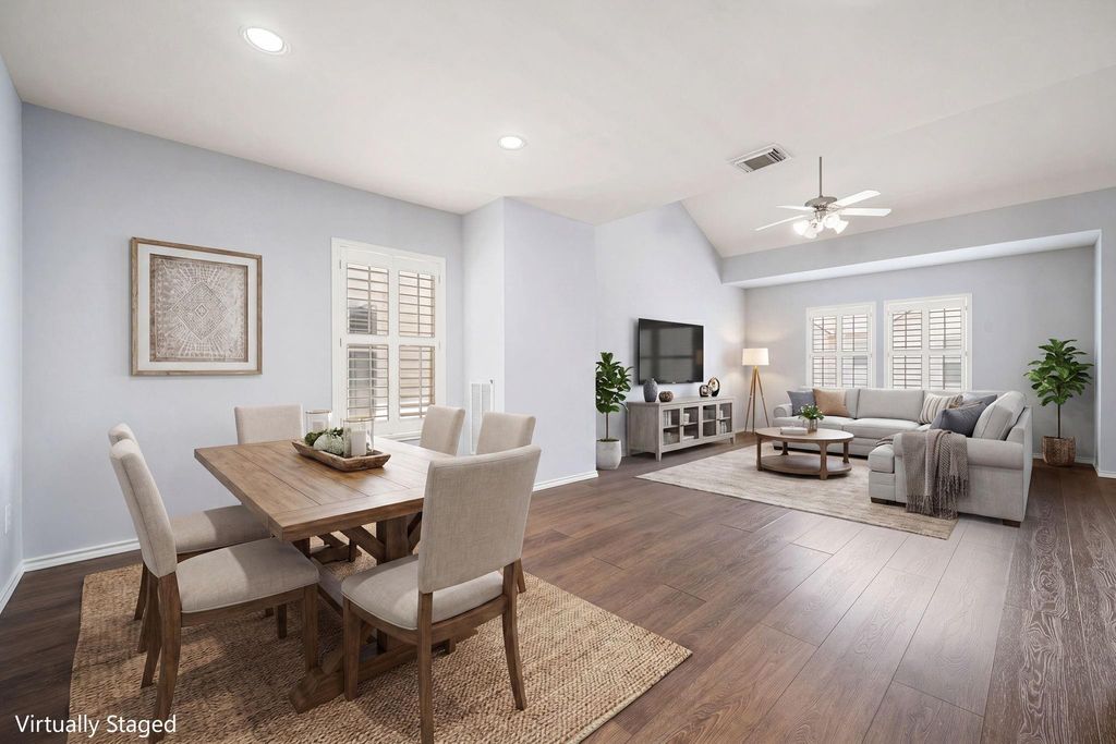 934 W Heights Hollow Lane, Houston, TX 77007