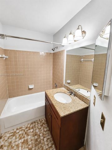 3280 NW 102nd Terrace 203-E, Coral Springs, FL 33065