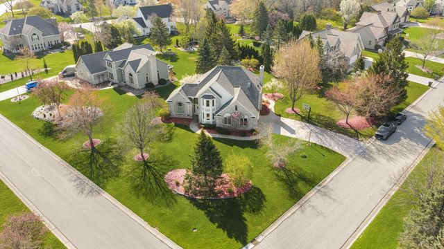 5770 Golden Rain LANE, New Berlin, WI 53151