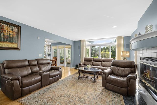 5770 Golden Rain LANE, New Berlin, WI 53151