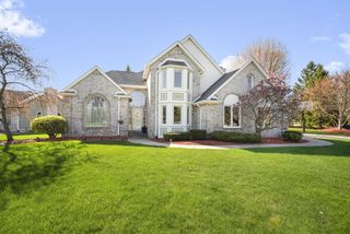 5770 Golden Rain LANE, New Berlin, WI 53151