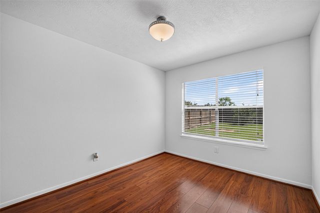 1806 Oak Ridge Drive, Kemah, TX 77565