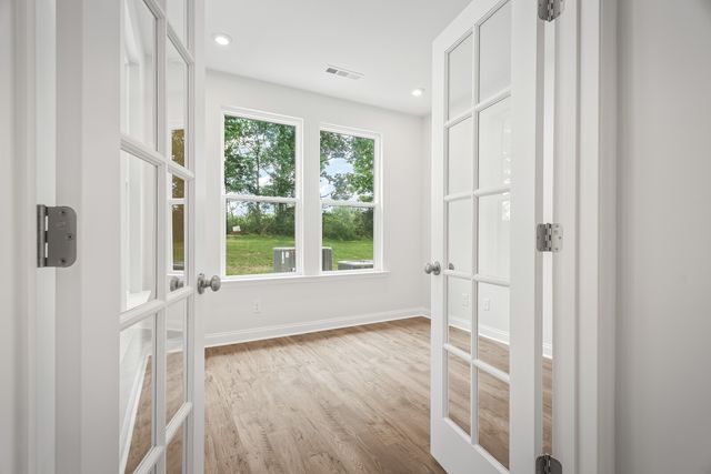 1819 Ableson Way, Columbia, TN 38401