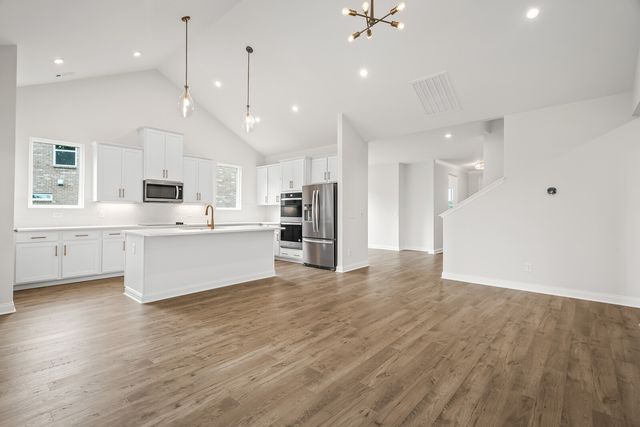 1819 Ableson Way, Columbia, TN 38401