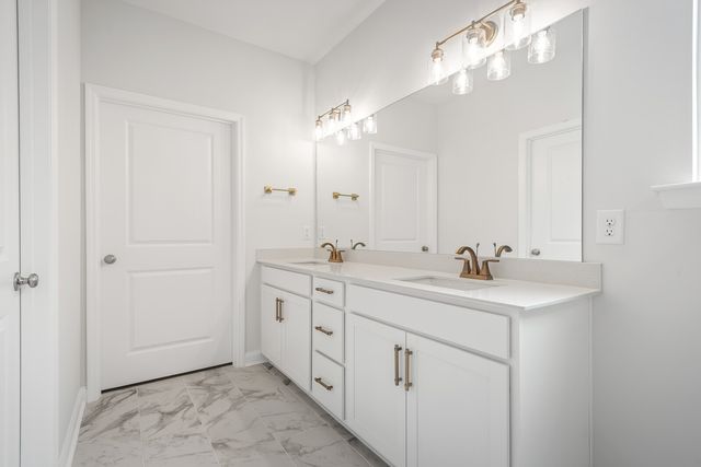 1819 Ableson Way, Columbia, TN 38401