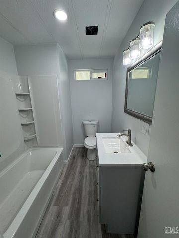 3535 Stine Road 48, Bakersfield, CA 93307