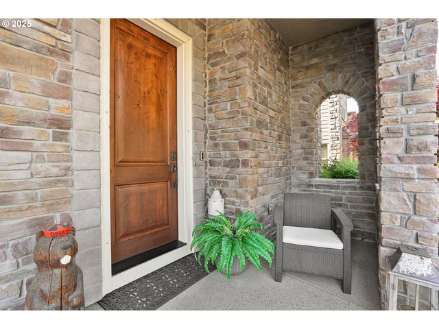 2760 RIDGE Ln, West Linn, OR 97068
