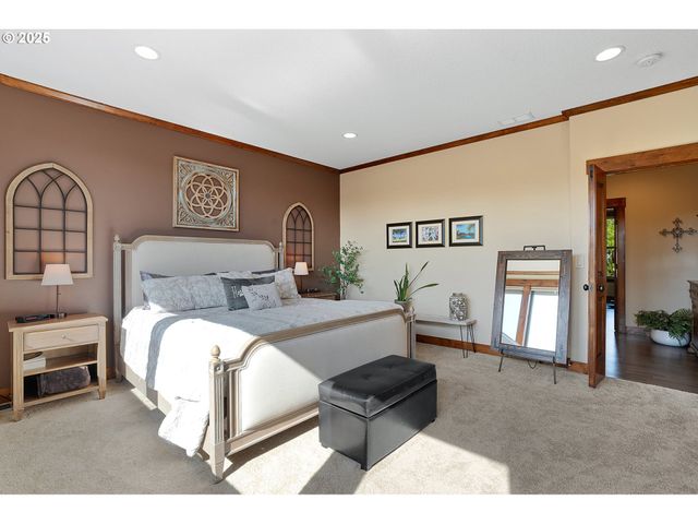 2760 RIDGE Ln, West Linn, OR 97068