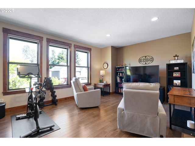 2760 RIDGE Ln, West Linn, OR 97068