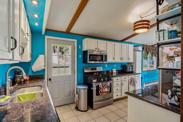 1526 Manor Drive, Janesville, WI 53548