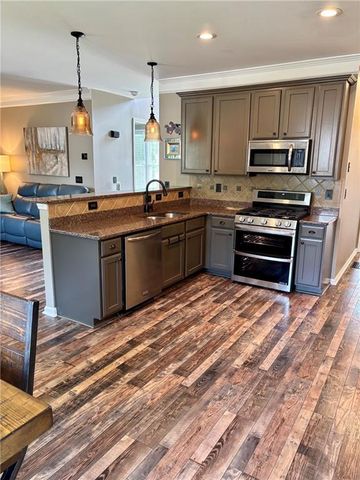 5437 Blue Cedar Drive, Sugar Hill, GA 30518