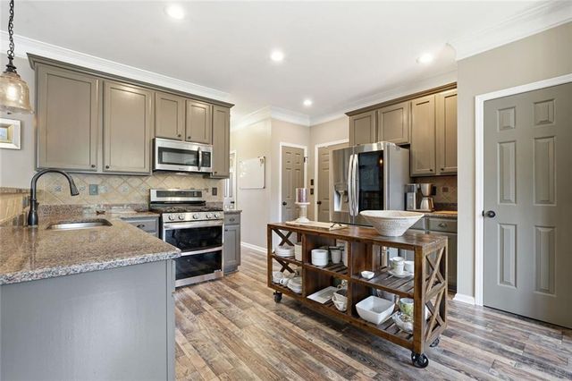 5437 Blue Cedar Drive, Sugar Hill, GA 30518