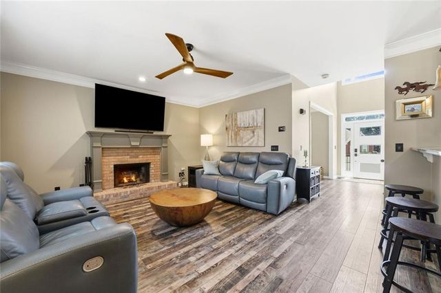 5437 Blue Cedar Drive, Sugar Hill, GA 30518