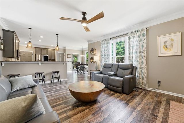 5437 Blue Cedar Drive, Sugar Hill, GA 30518