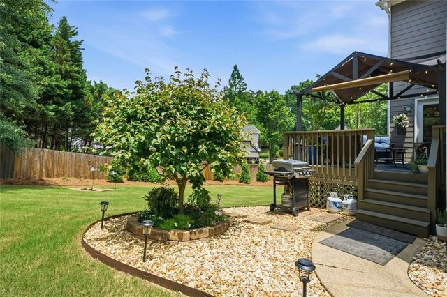 5437 Blue Cedar Drive, Sugar Hill, GA 30518
