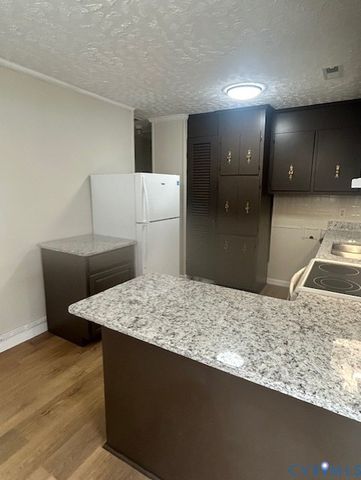 607 Hill Ave, Hopewell, VA 23860