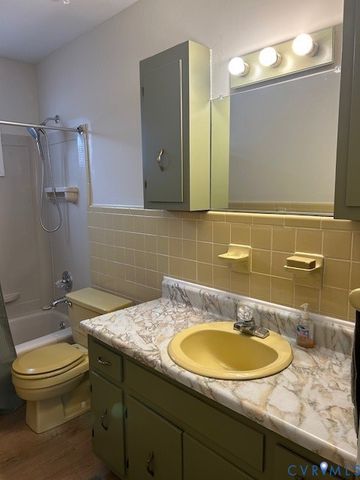 607 Hill Ave, Hopewell, VA 23860