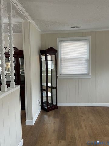 607 Hill Ave, Hopewell, VA 23860