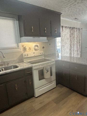 607 Hill Ave, Hopewell, VA 23860