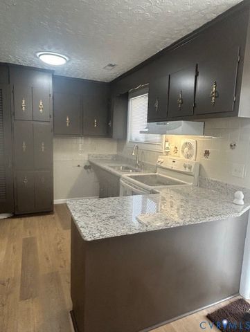 607 Hill Ave, Hopewell, VA 23860